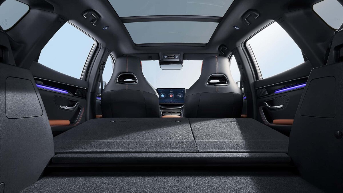 BYD Seal U DM-i ra mắt