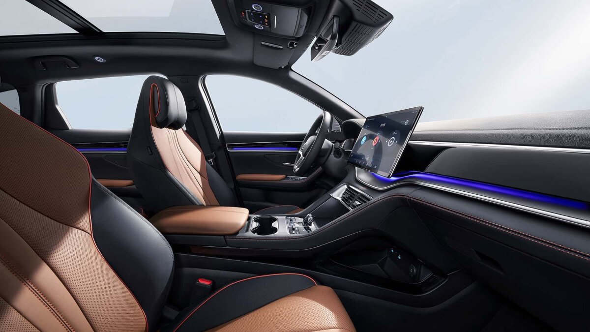 BYD Seal U DM-i ra mắt